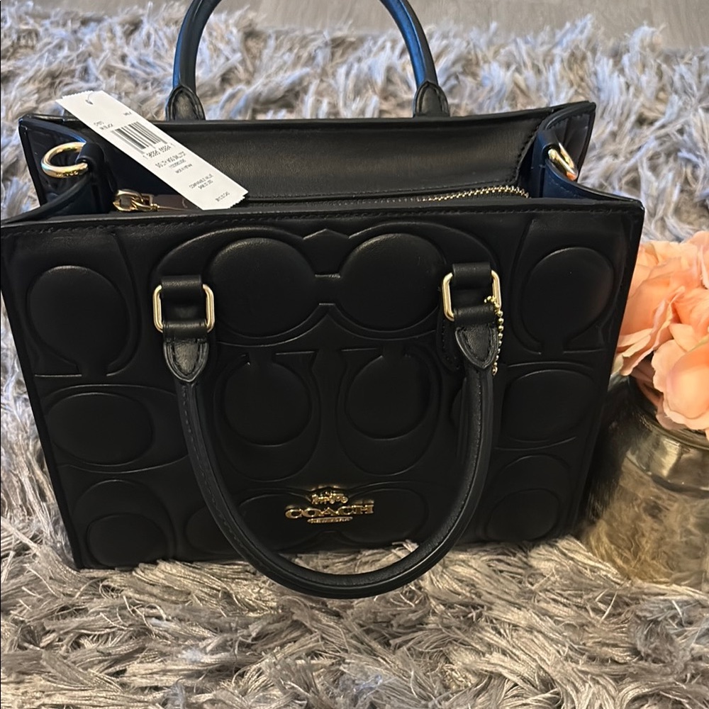 Maggie Small Tote in Signature Leather